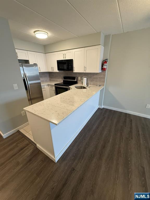 Building Photo - 5 Linden St