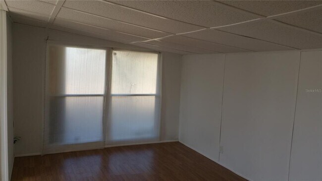 Building Photo - 3366 Maple Ln