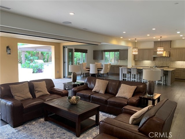 Building Photo - 115 Candleglow