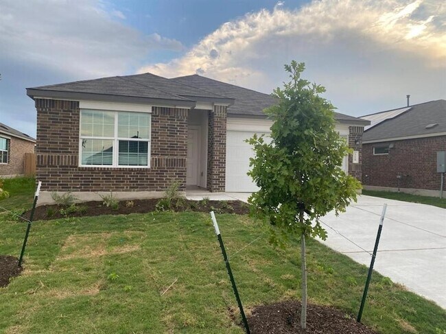 Building Photo - 329 Escondido Cir