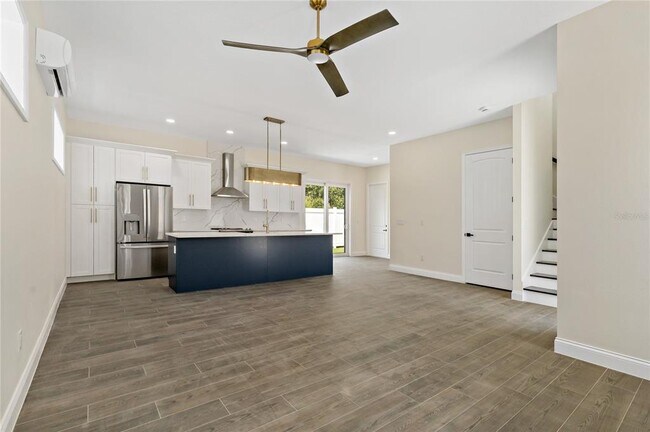 Building Photo - 1348 San Christopher Dr