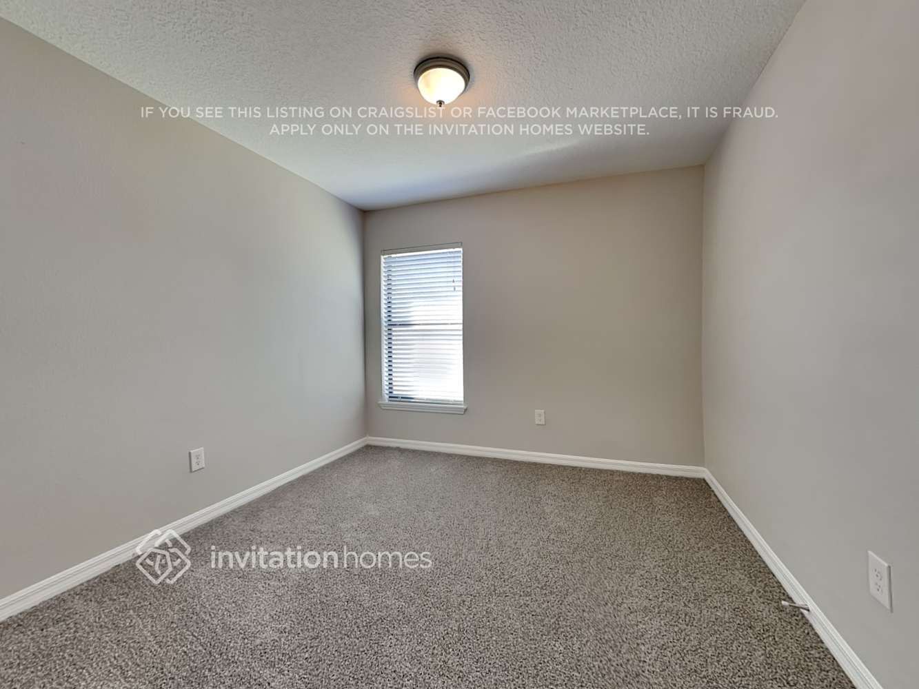 Building Photo - 11833 Thicket Wood Dr