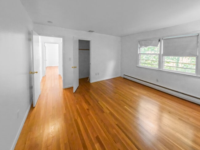Building Photo - 57 Grasso Terrace