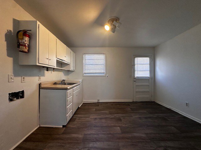 Building Photo - 407 E Florida St