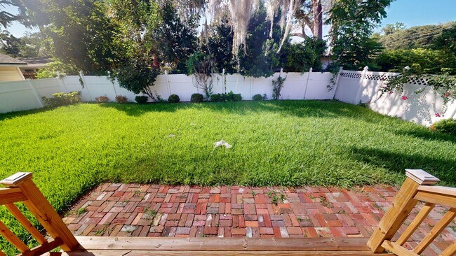 Building Photo - Stunning 4 Bedroom, 2 Bath Home in the Hea...