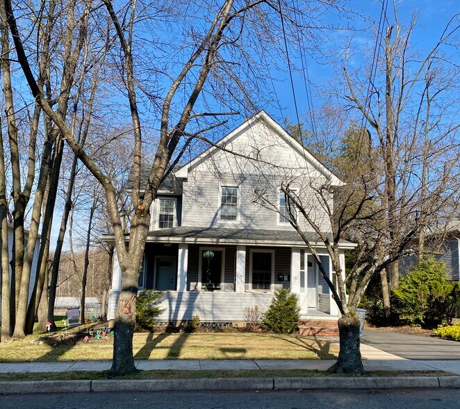 Building Photo - 26 S Maple Ave