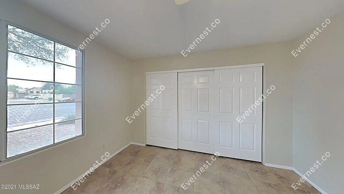 Building Photo - 12690 N Bandanna Way