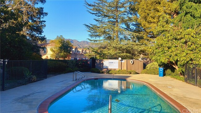 Community pool on premises - 12621 Ralston Ave