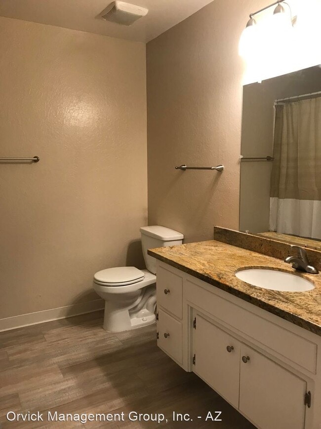 Building Photo - 158 N Sunnyvale Ave