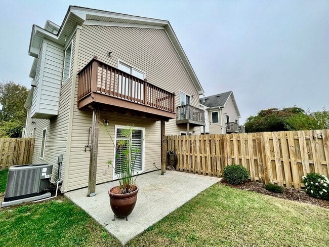 Building Photo - 3-Story Duplex in Chesapeake Beach! Ready 05-06-26! Fenced Backyard - Attached Garage - Pet Frien...