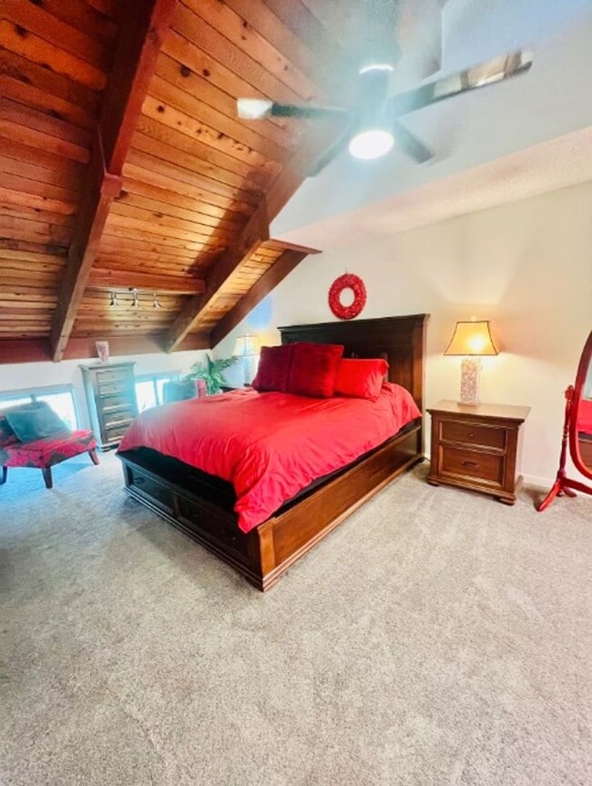 Building Photo - Spacious 2BR/2BA Condo with Garden View – ...