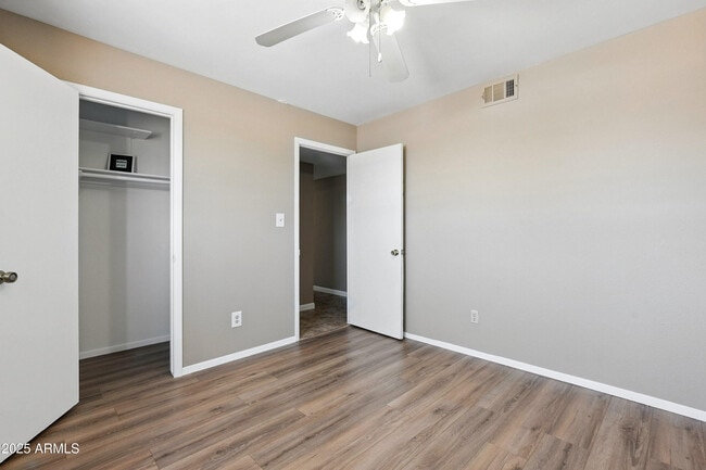 Building Photo - 2645 W Elm St