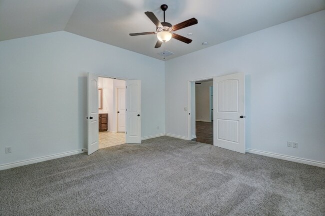 Building Photo - 3900 Sierra Vista Way