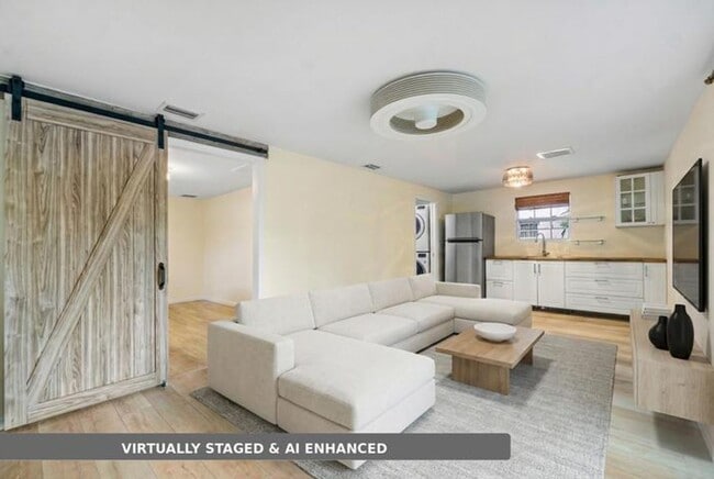 Building Photo - 353 E Lakewood Rd