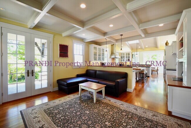Building Photo - Majestic Custom-Designed Five-Bedroom Esta...
