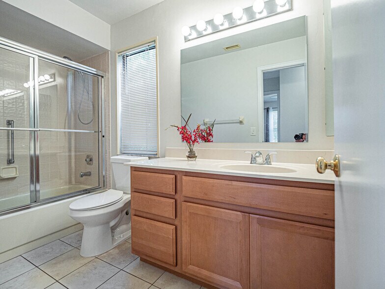 Building Photo - 13312 Touchstone Plz