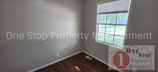 Building Photo - 8408 E 93rd Terrace