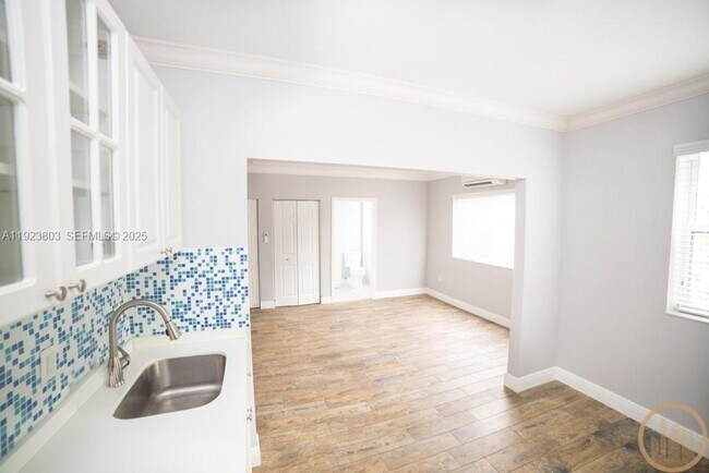 Building Photo - 53 NE 49th St