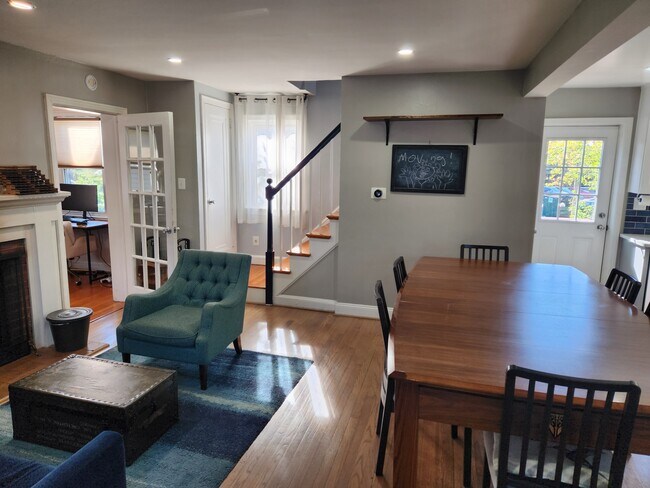 Building Photo - 3704 Arlington Blvd