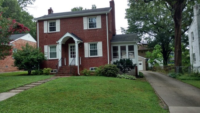 Building Photo - 1605 N Stafford St