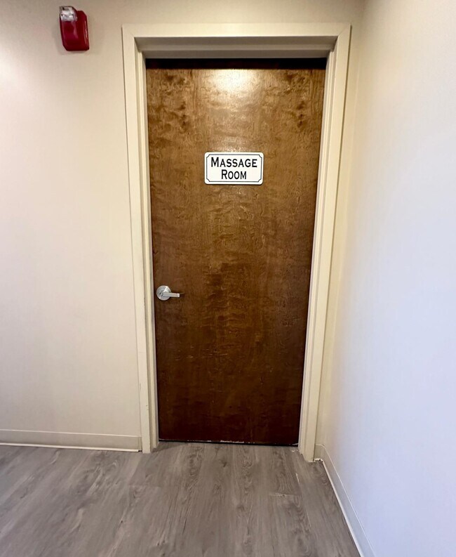 Building Photo - 15 Enterprise Ct