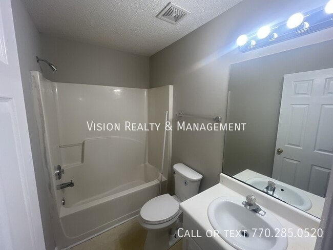 Building Photo - 229 Bainbridge Cir