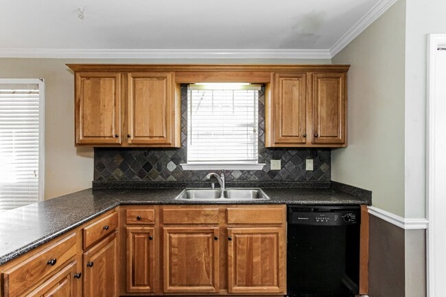 Building Photo - 453 Tocoa Rd