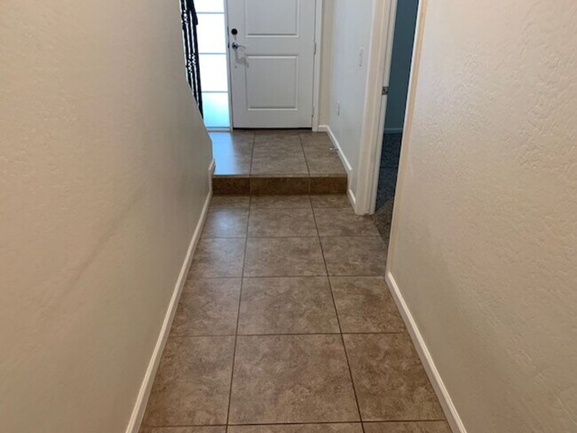 Building Photo - Condo in walking distance to downtown Chandler