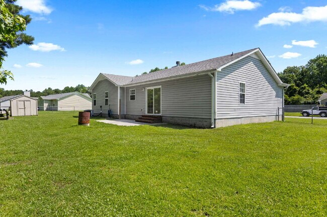 Building Photo - 105 Ellen Ct