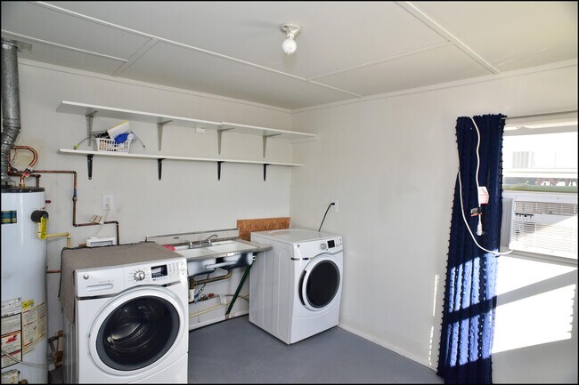 Building Photo - 3600 Volcanic Ave