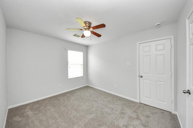 Building Photo - 15218 Taos Creek Ct