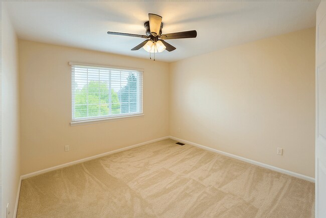 Building Photo - 339 Redrock Ct