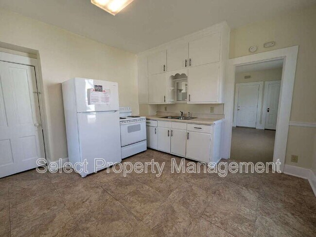 Building Photo - 1132 Rivermet Ave