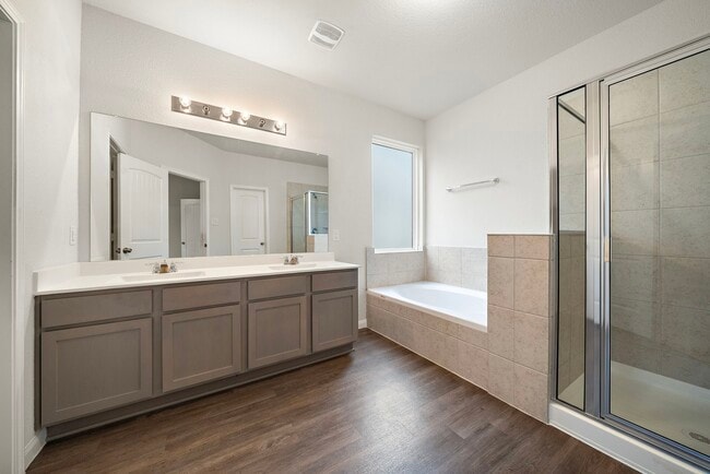 Building Photo - 2603 Hoffman Ln