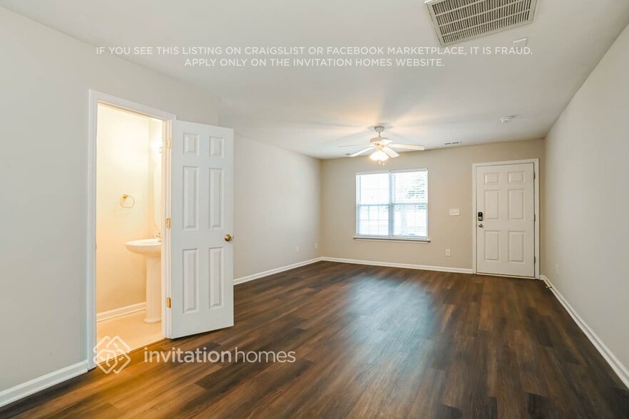 Building Photo - 1304 Red Tallen Ct