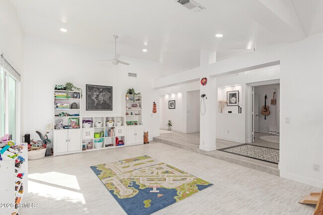 Building Photo - 1551 W Ironwood Dr