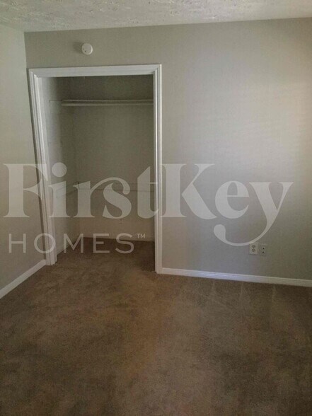 Building Photo - 4030 Meadowgold Ln