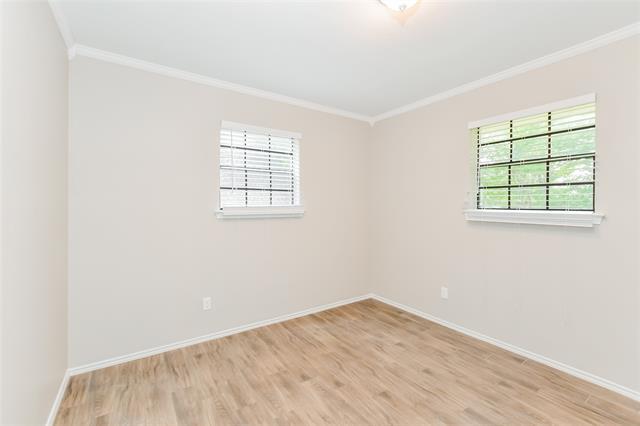 Building Photo - 710 Adams Dr