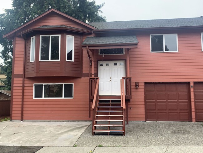 Primary Photo - Split Level 4-bedroom, 3-bathroom Home in ...