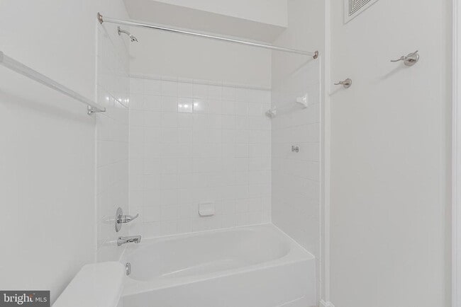 Building Photo - 42235 San Juan Terrace