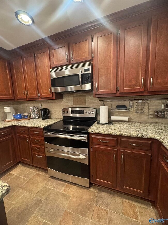 Building Photo - 6928 Steeplechase Dr NW