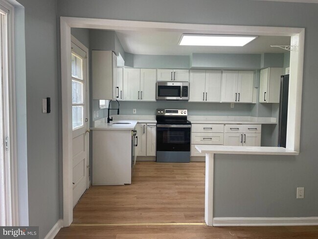 Building Photo - 13409 Doncaster Ln