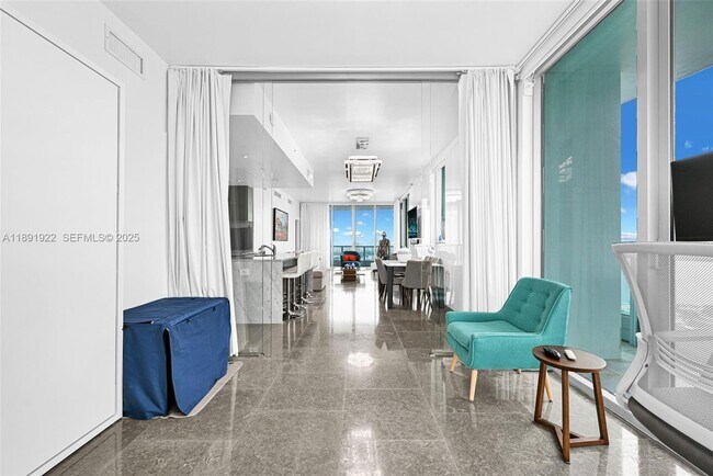 Building Photo - 900 Biscayne Blvd