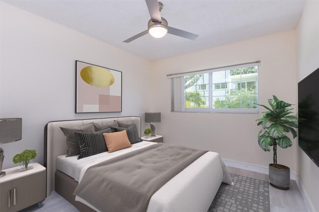 Building Photo - 3000 NE 5th Terrace