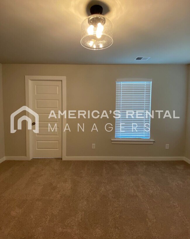 Building Photo - Home for Rent in Jemison, AL... View with ...