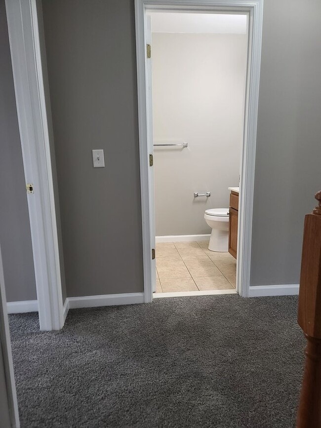 Building Photo - 3 Bedroom 2 1/2 bath Townhome for Rent in Waynesboro