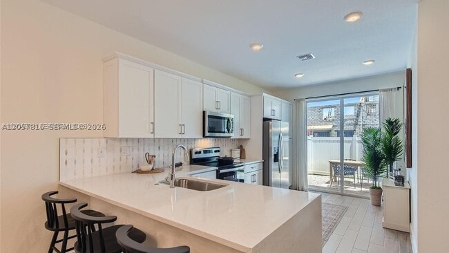 Building Photo - 259 SW 169th Ln