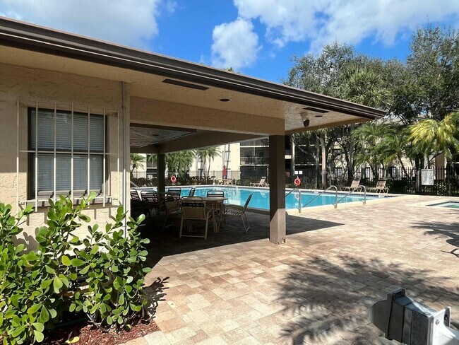 Building Photo - 209 Foxtail Dr