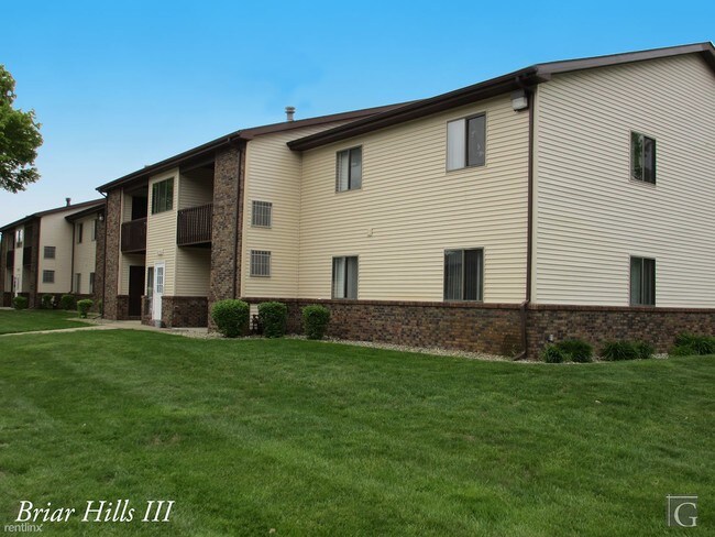 BH III 3 5x7 - Briar Hills Townhouses