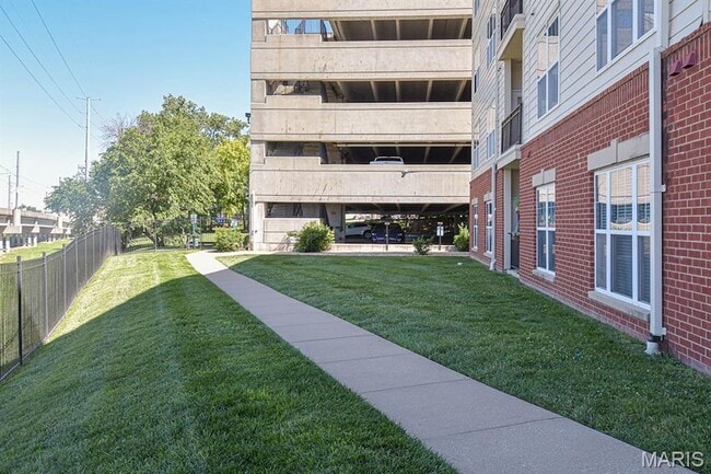 Building Photo - 1270 Strassner Dr